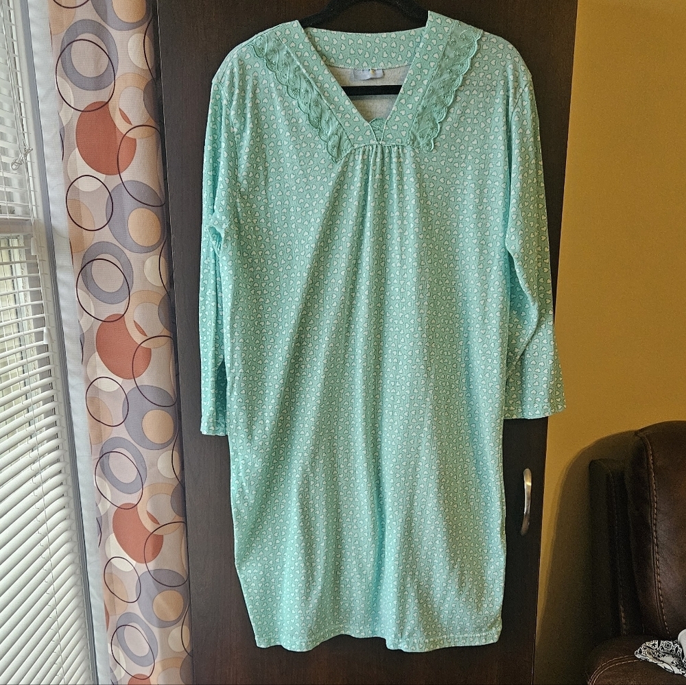 Mint Green Long Sleeve Nightgown With Heart Pattern